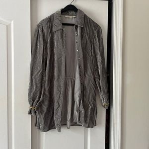 This is j jill velvet size med grey soft lushous